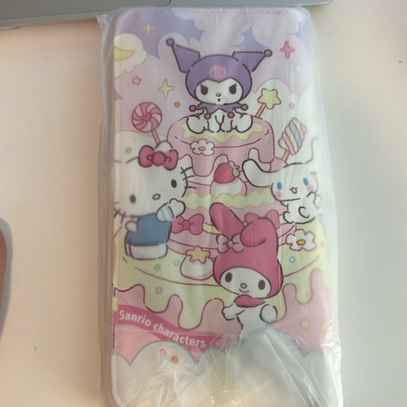 Sanrio Hello Kitty Characters Wallet NWT - Picture 3 of 6